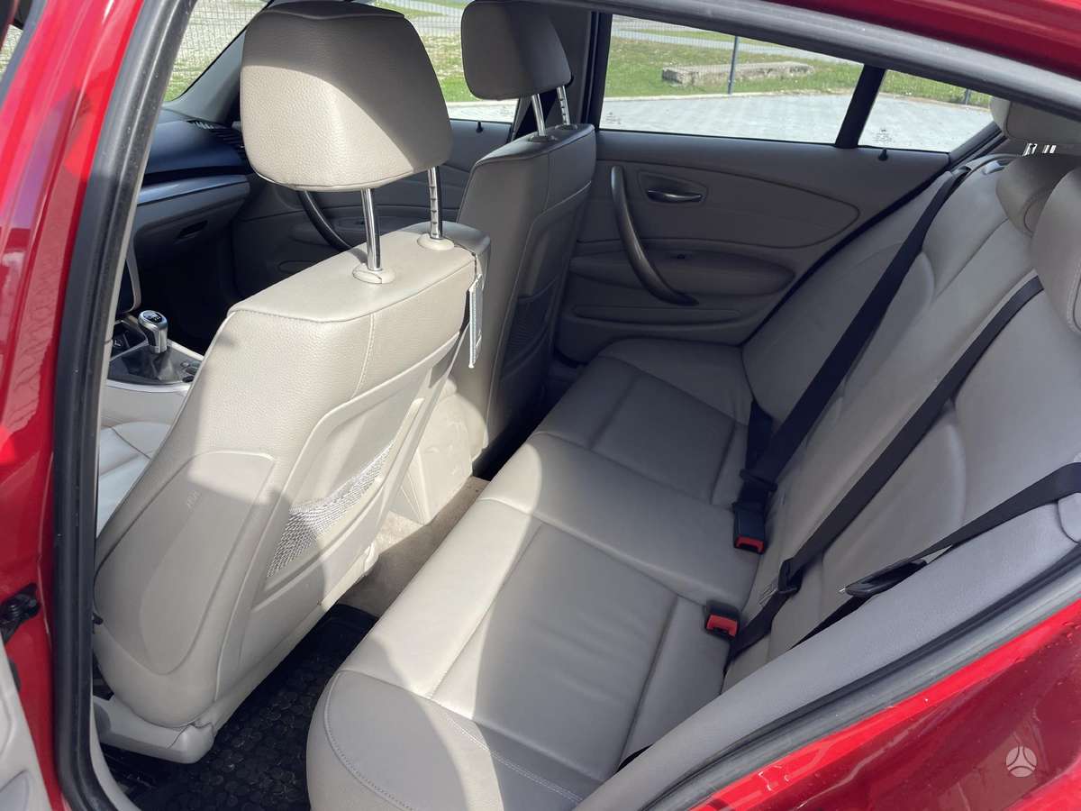 BMW 118, 2.0 l., hatchback