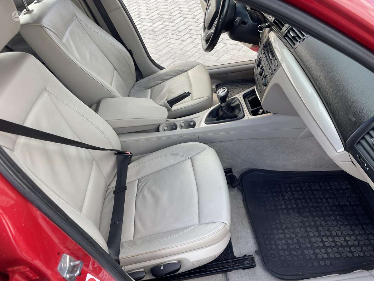 BMW 118, 2.0 l., hatchback