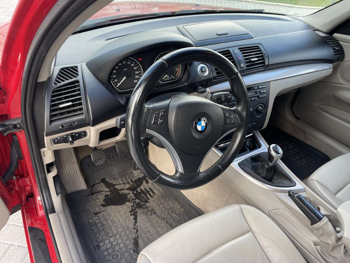 BMW 118, 2.0 l., Хэтчбек