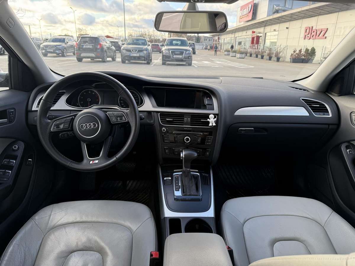 Audi A4, 2.0 l., saloon / sedan