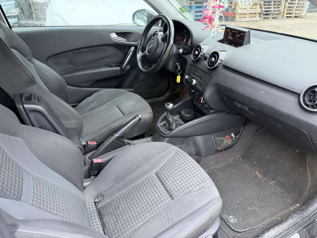 Audi A1, 1.6 l., hatchback