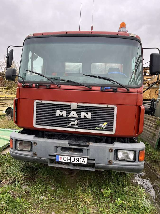 MAN 27.322, самосвалы с краном