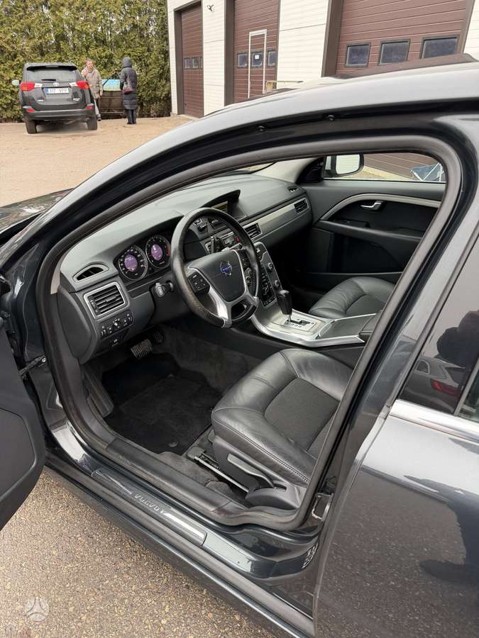 Volvo V70, 2.0 l., Универсал