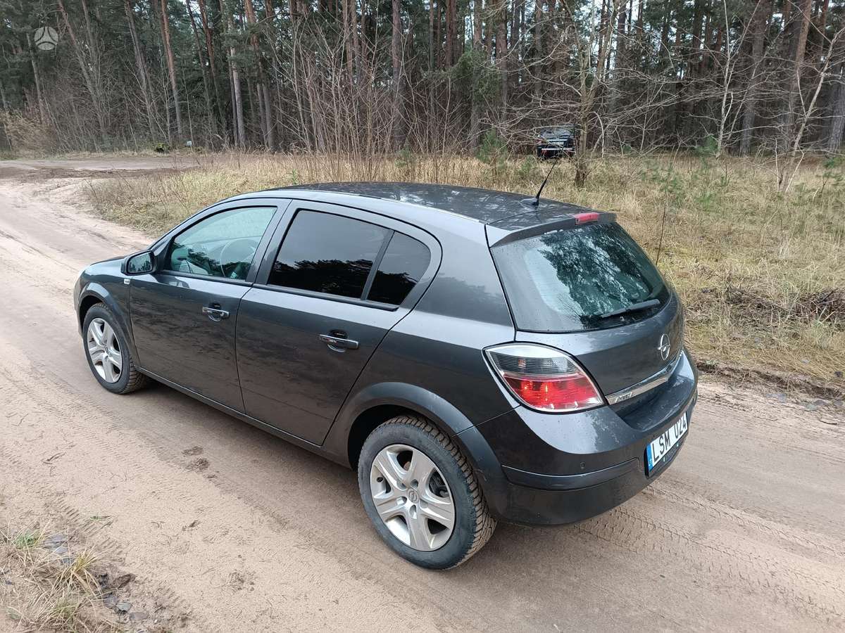 Opel Astra, 1.7 l., hatchback
