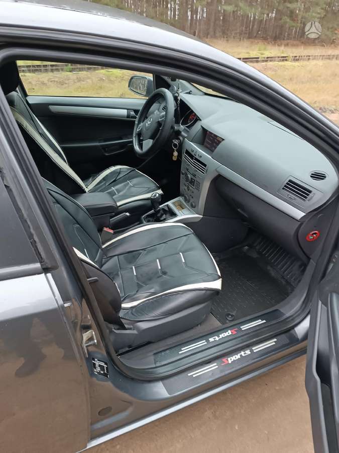 Opel Astra, 1.7 l., hatchback