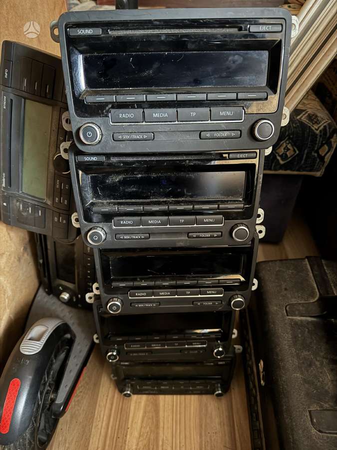 -Kita- Vw, lcd displays