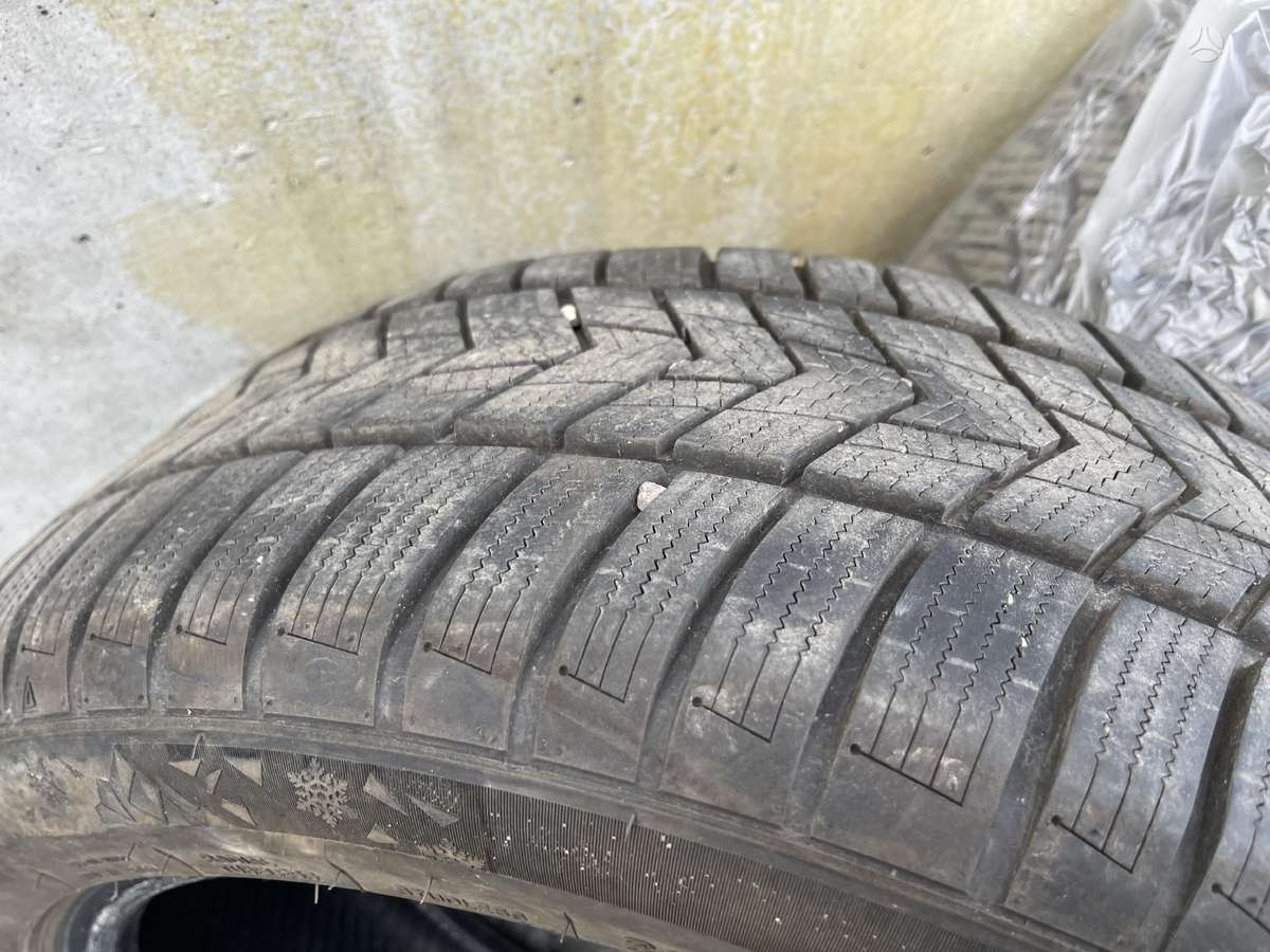 Tracmax, winter 225/50 R18