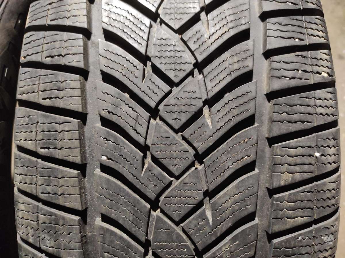 Pirelli, žieminės 275/50 R20