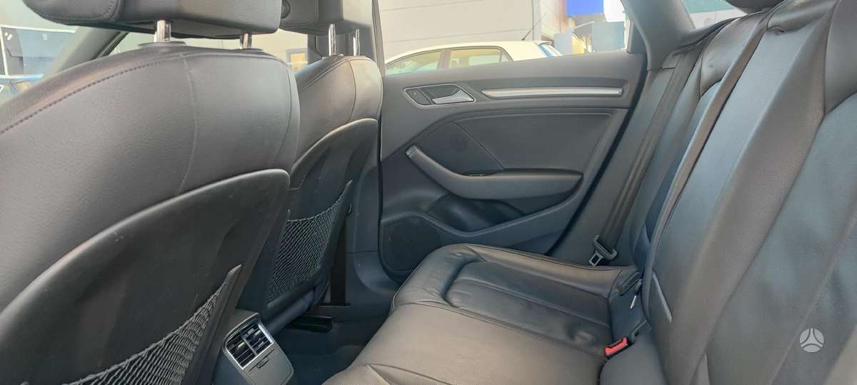 Audi A3, 1.8 l., Седан
