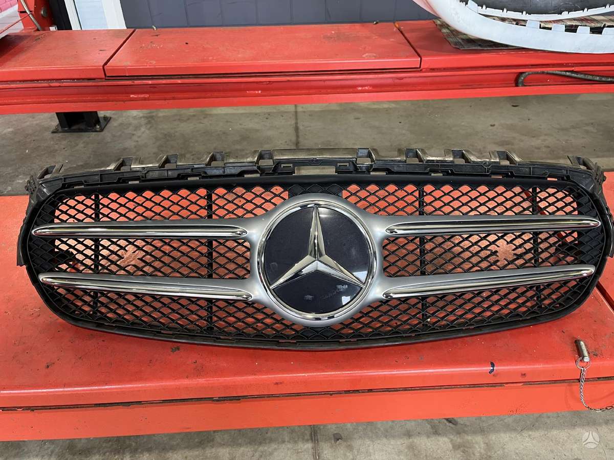 Mercedes-Benz B klasė front grill