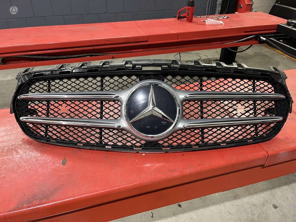Mercedes-Benz B klasė front grill