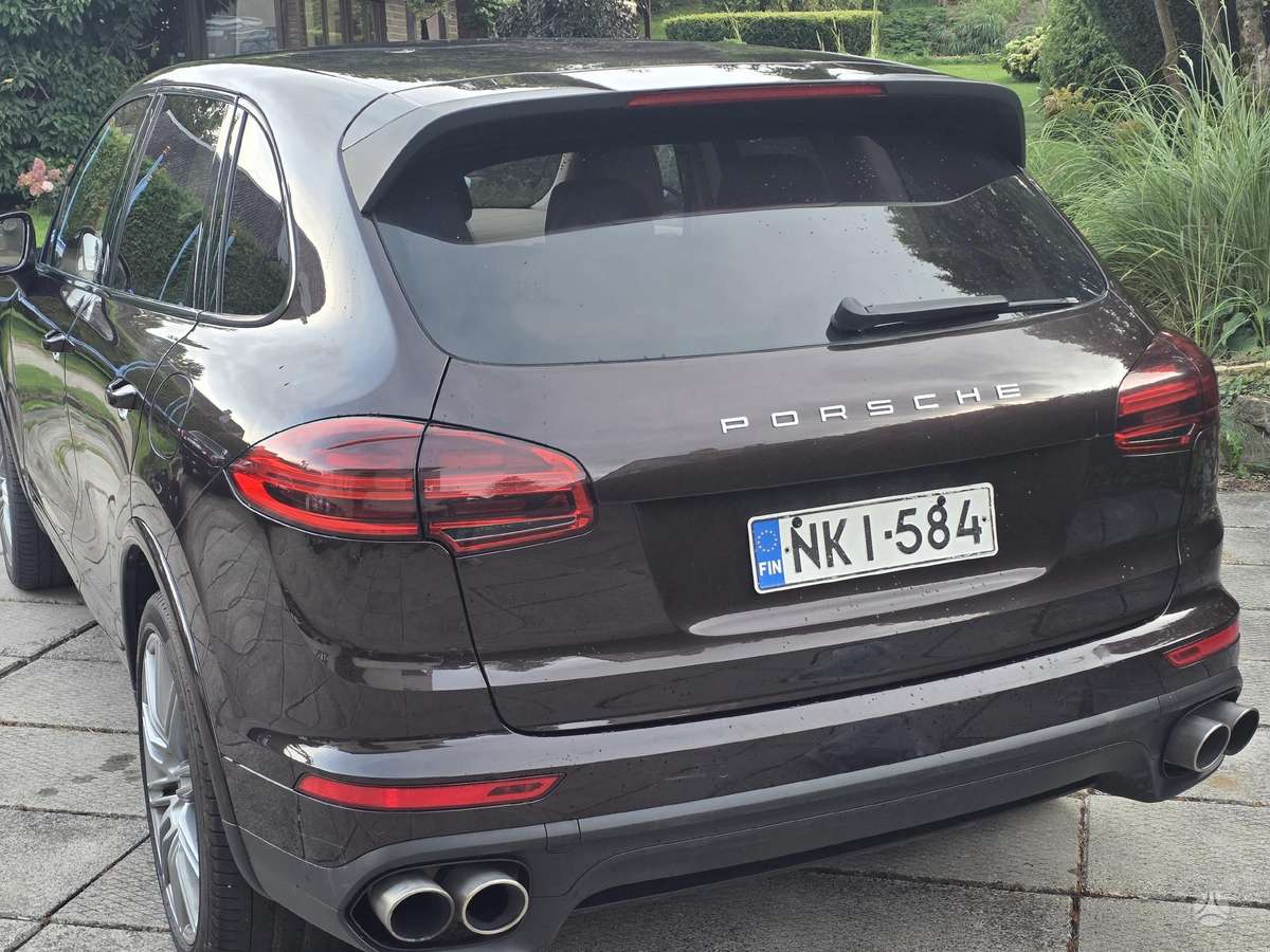 Porsche Cayenne - 7