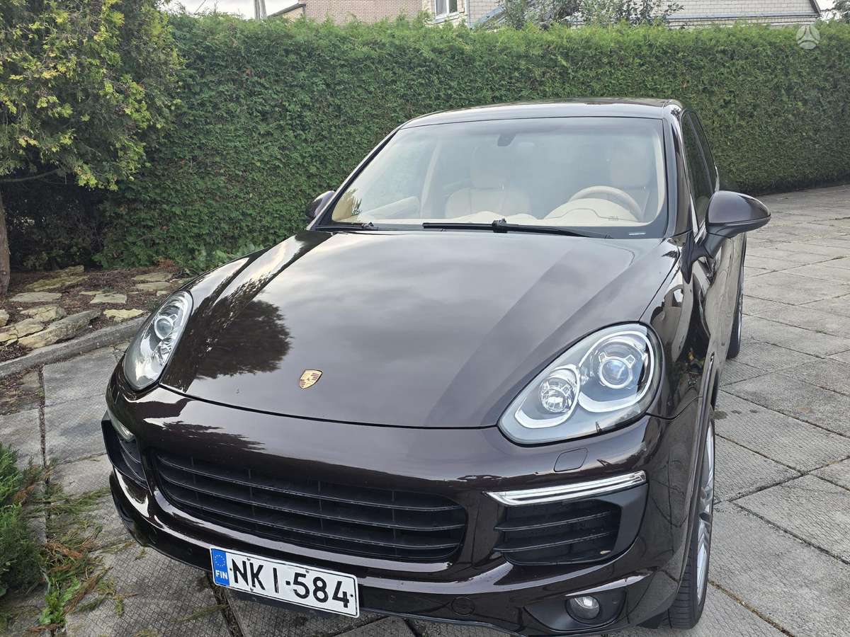 Porsche Cayenne - 9