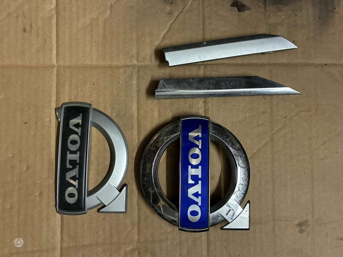 Volvo C30 lights, front grill