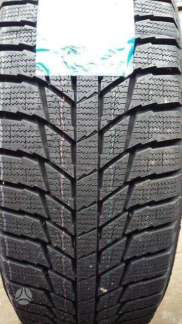 Infinity, ziemas 245/45 R18