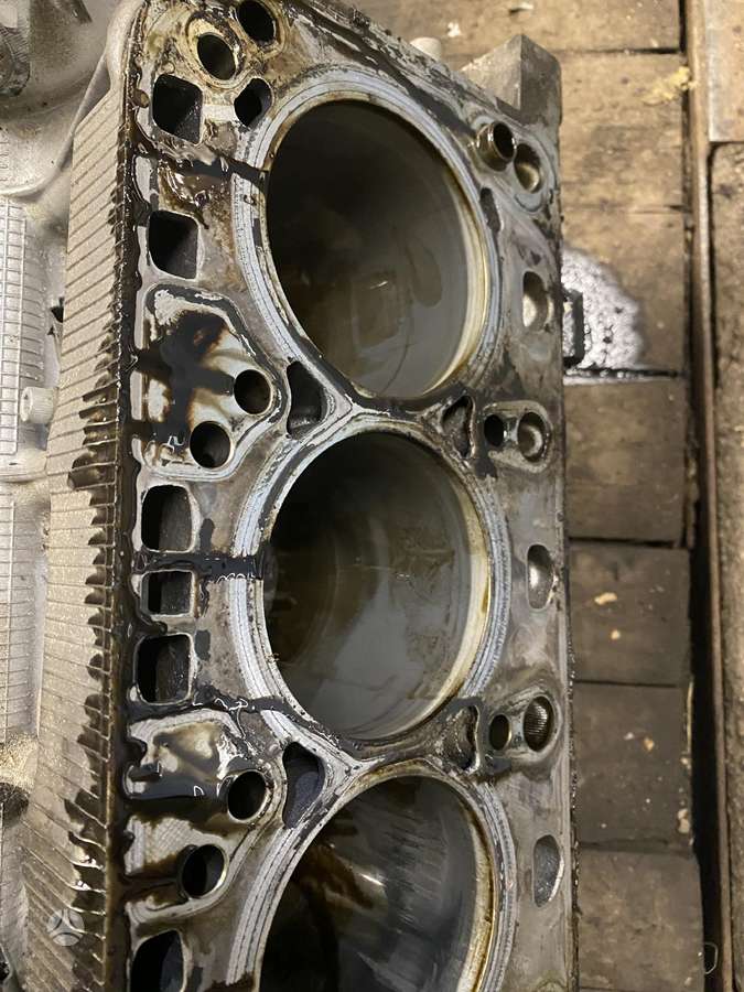 Porsche Panamera, 948, variklio detalės