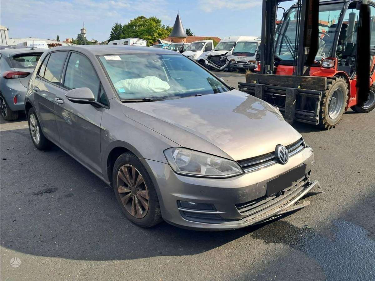 Volkswagen Golf for parts