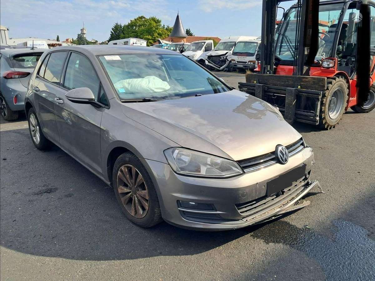 Volkswagen Golf по частям