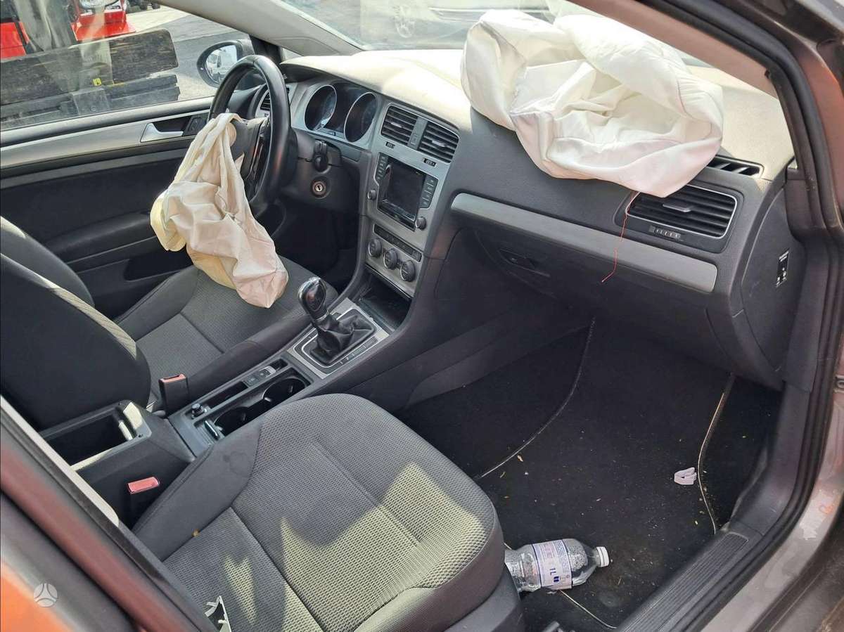 Volkswagen Golf по частям