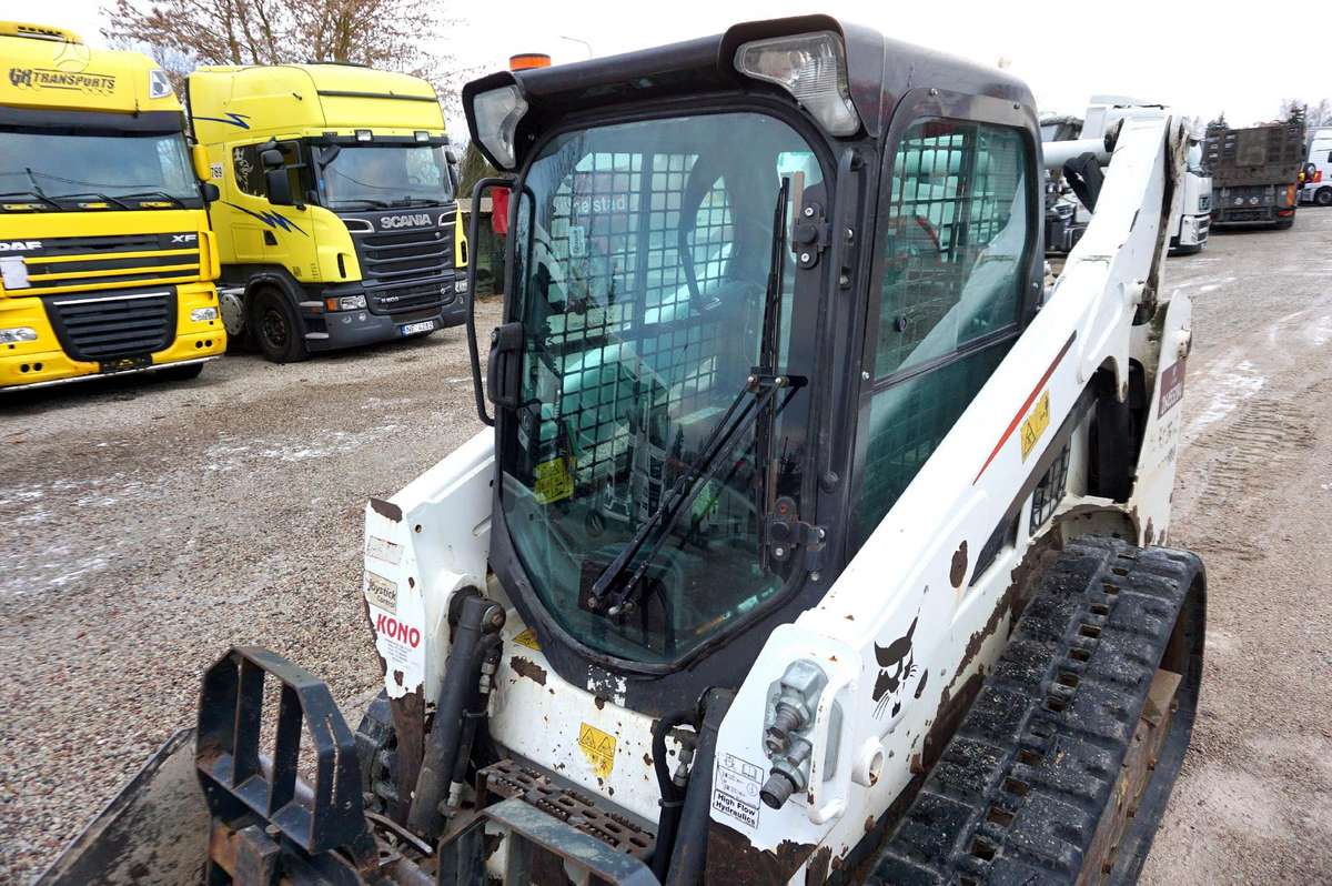 Bobcat T590, mini loaders