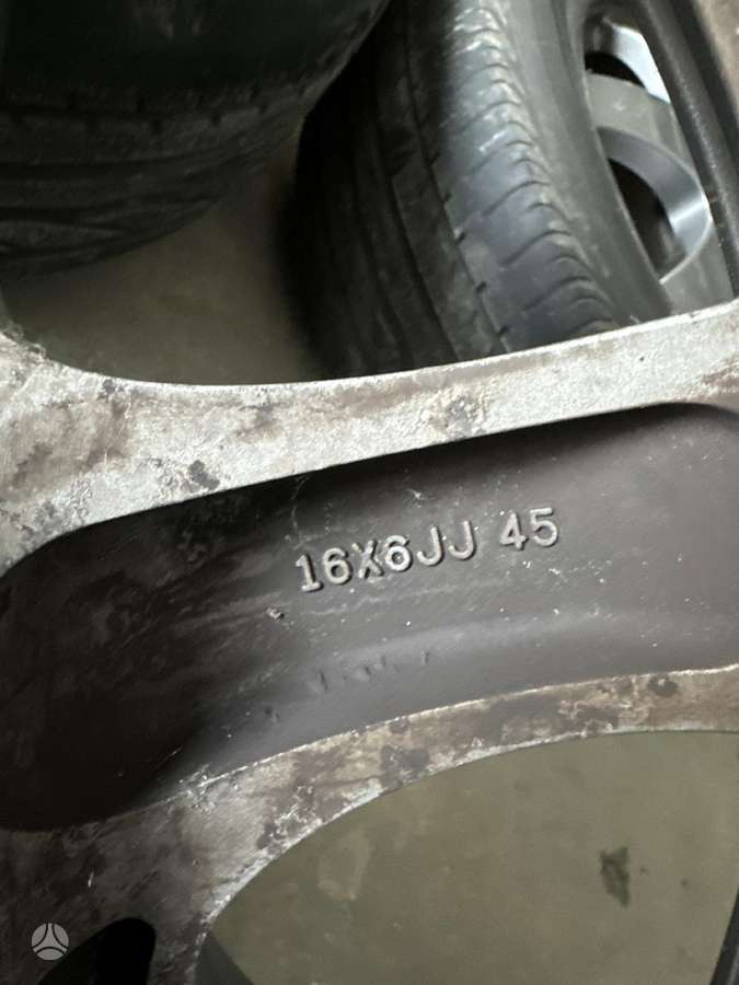 Toyota, lengvojo lydinio, R16
