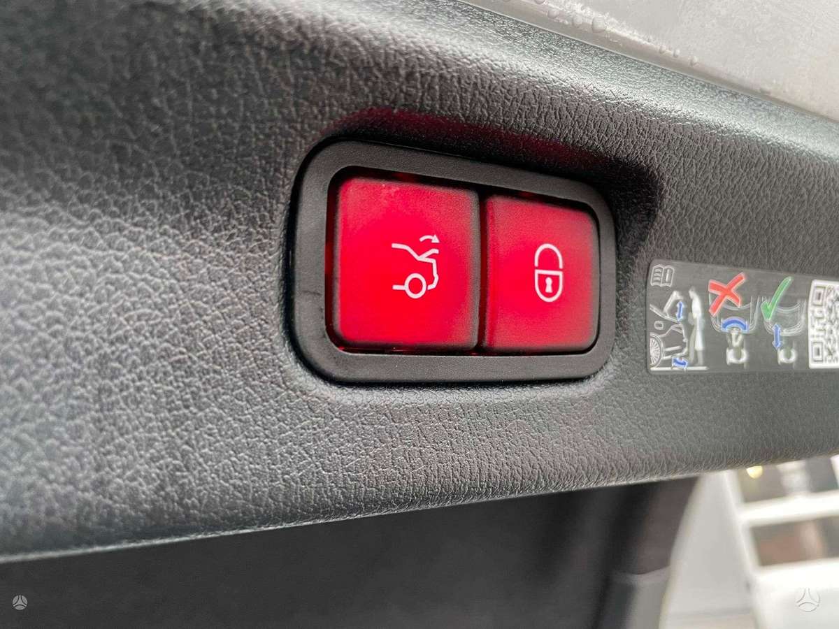 Mercedes-Benz EQE, sedanas