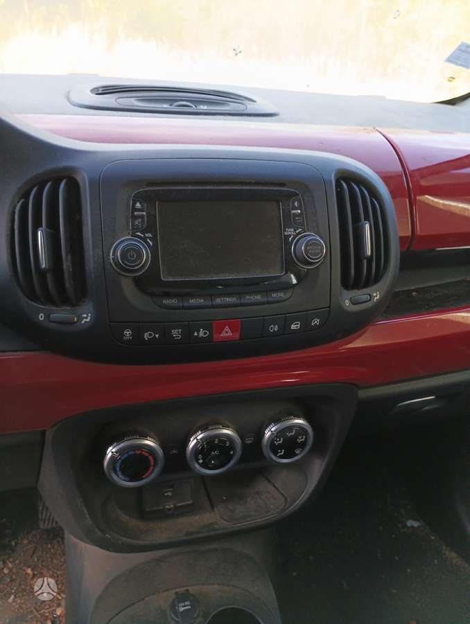 Fiat 500L по частям