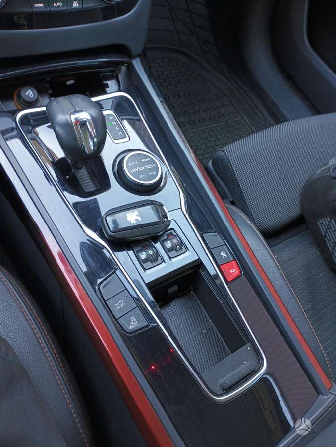 Peugeot 508 RXH dalimis