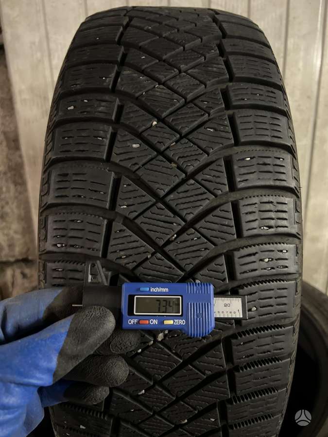 Pirelli ICE ZERO FR, winter 215/55 R18