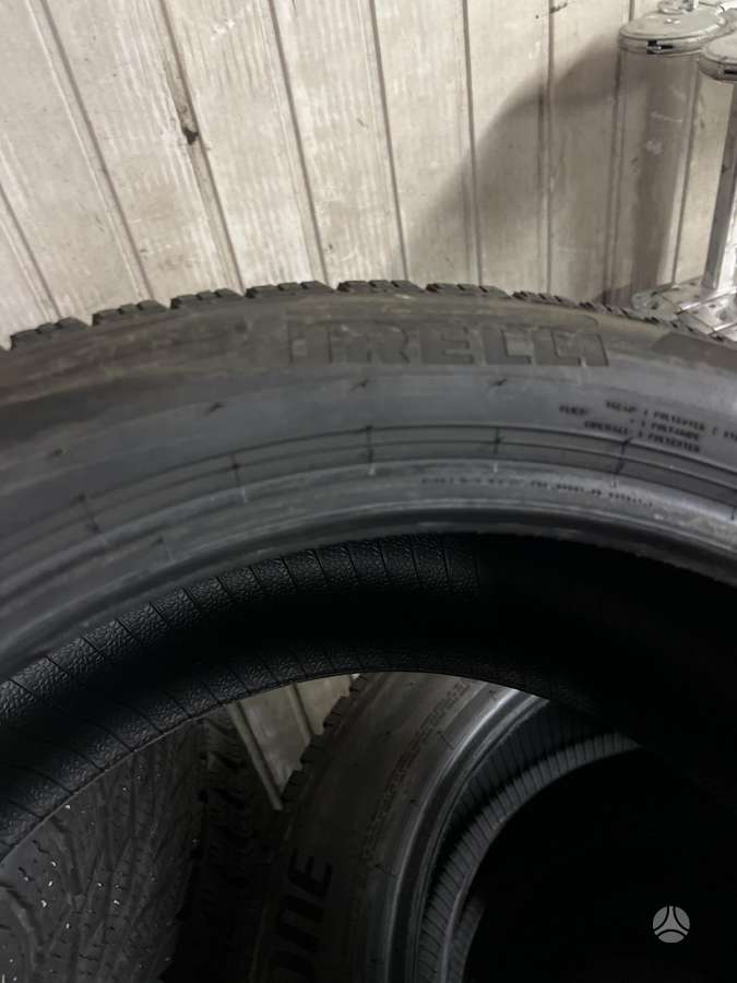 Pirelli ICE ZERO FR, winter 215/55 R18