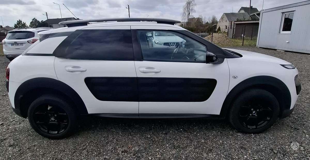 Citroen C4 Cactus, 1.2 l., Хэтчбек