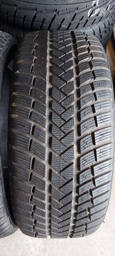 Vredestein, зимние 265/45 R21
