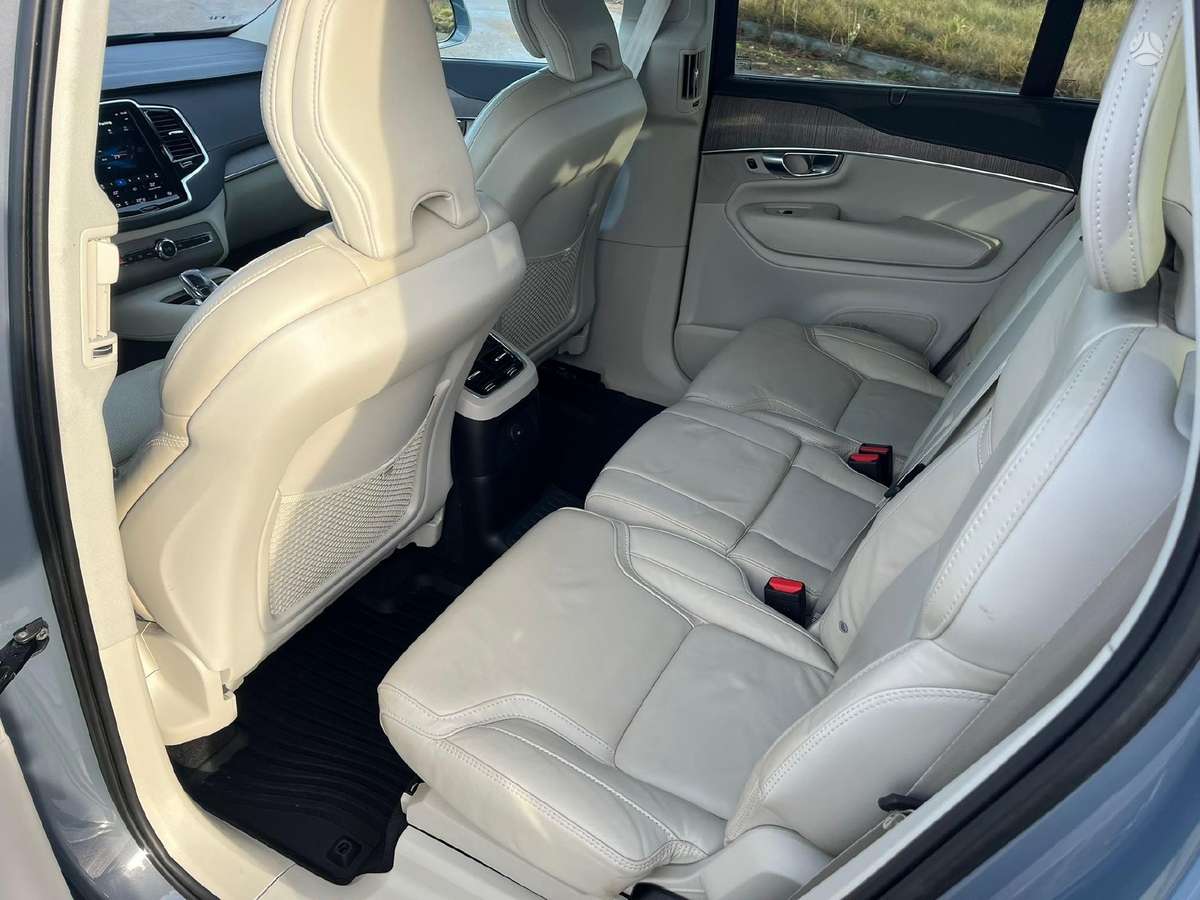Volvo XC90 - 8