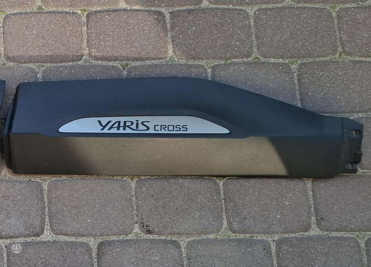 Toyota Yaris Cross kėbulo dalys