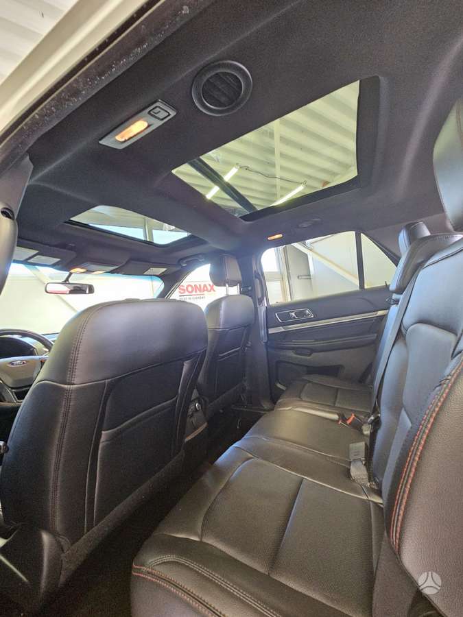 Ford Explorer, 3.5 l., off-road / crossover