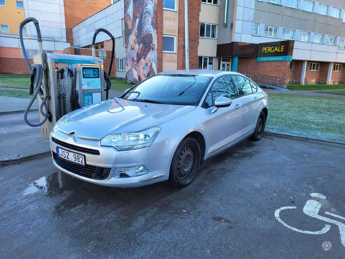 Citroen C5, 1.6 l., Седан