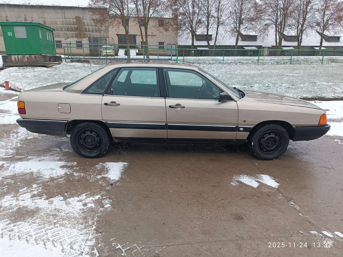 Audi 100, 2.0 l., sedanas