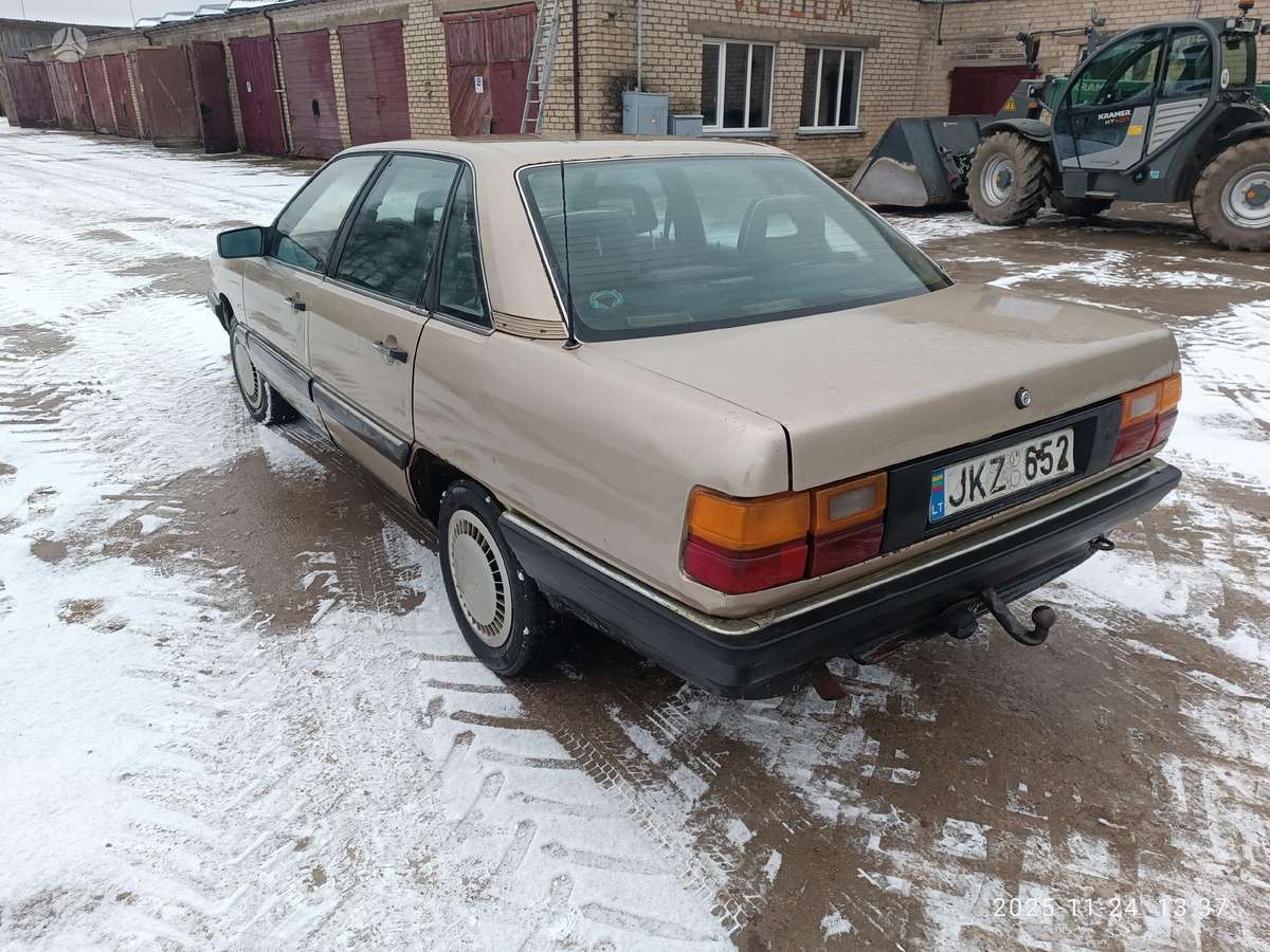 Audi 100, 2.0 l., sedanas