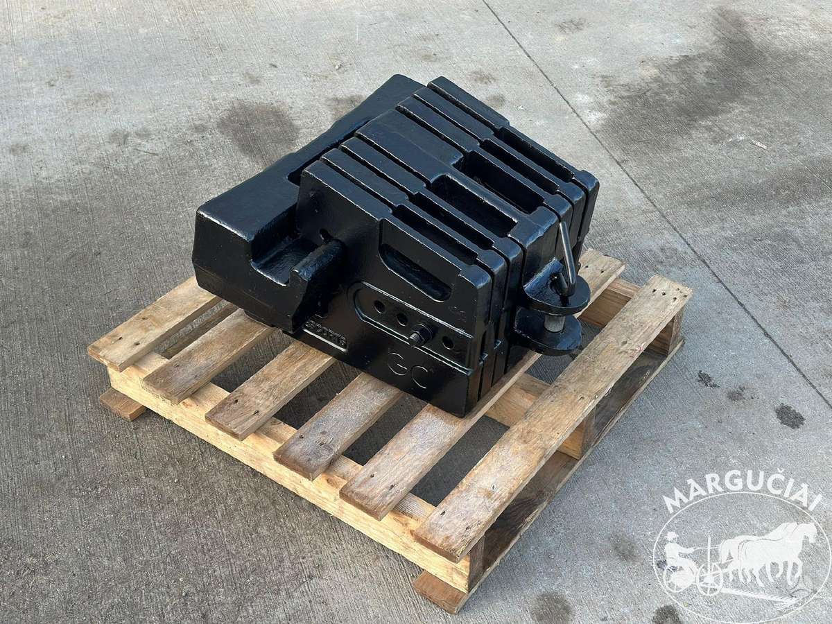 Farmtrac 252 kg.
