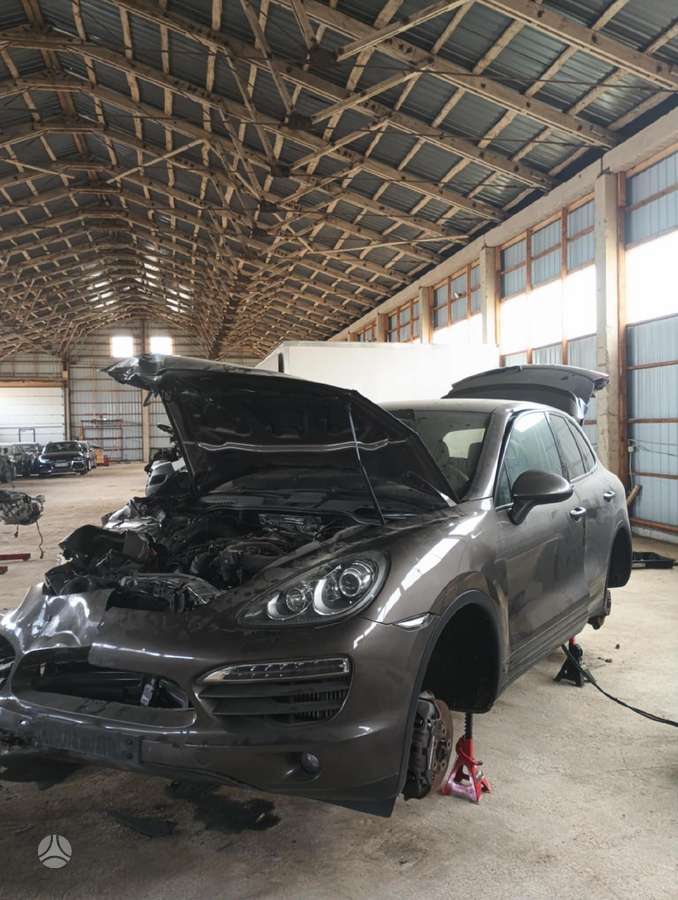 Porsche Cayenne по частям