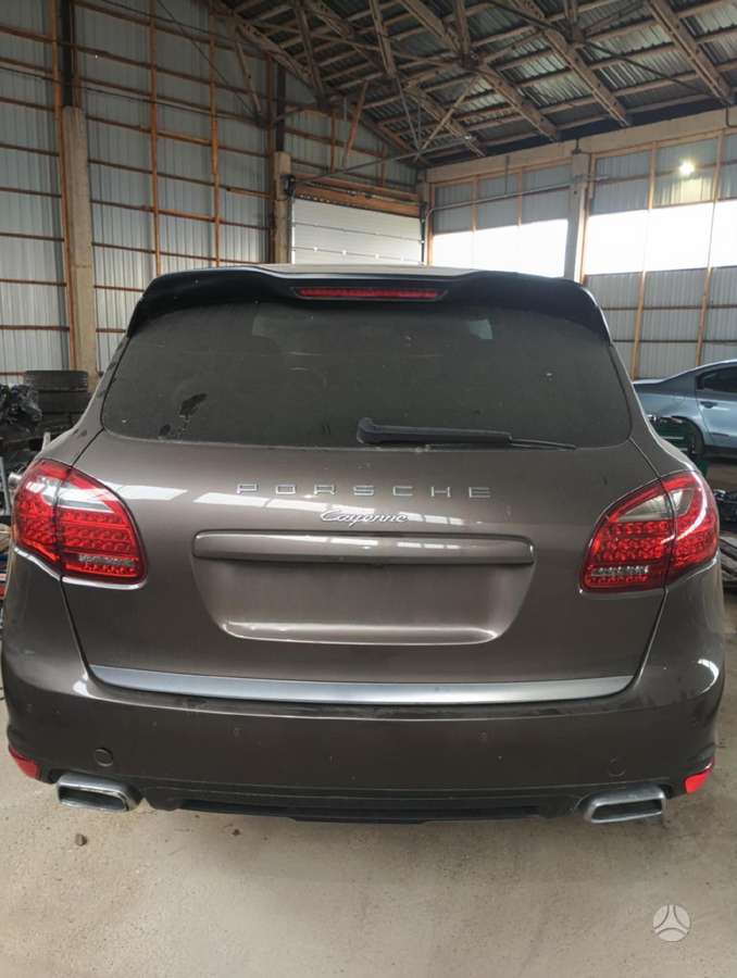 Porsche Cayenne for parts