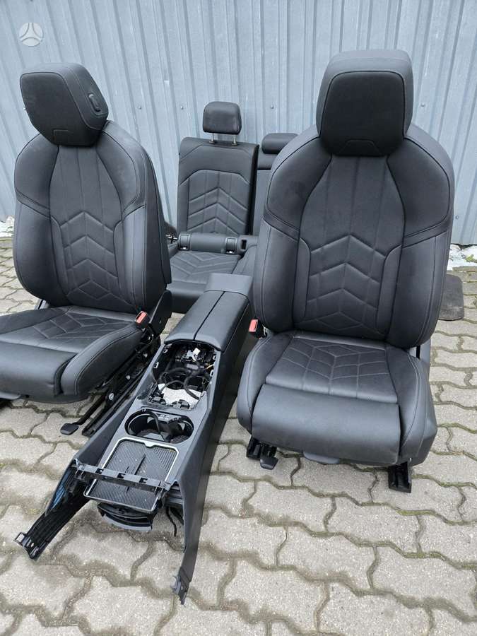 BMW 5 serija, lubos, salonas
