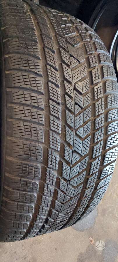 Pirelli, зимние 285/40 R20