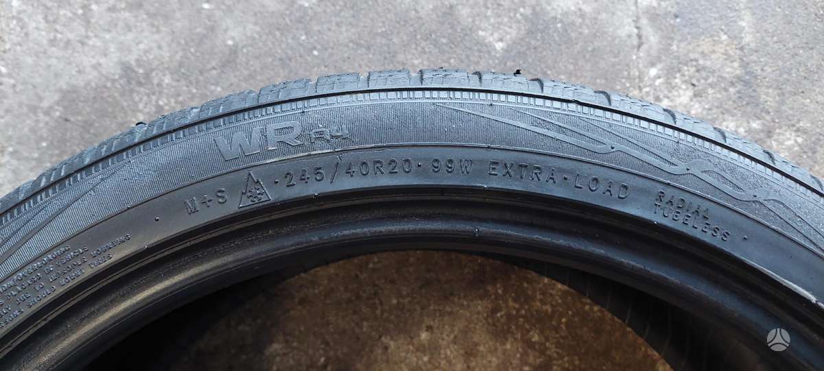 Nokian, žieminės 245/40 R20