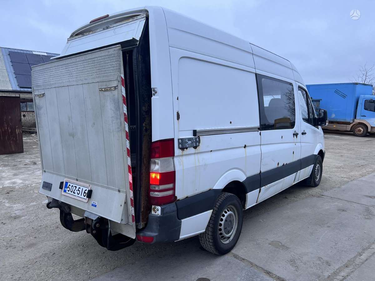 Mercedes-Benz Sprinter, cargo vans