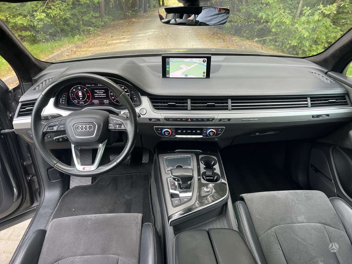 Audi Q7, 3.0 l., off-road / crossover