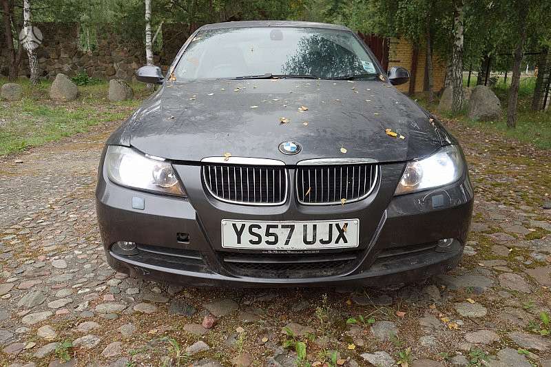 BMW 330 dalimis. Bmw e90 330d 2008m spalva sparkling graphite metal
