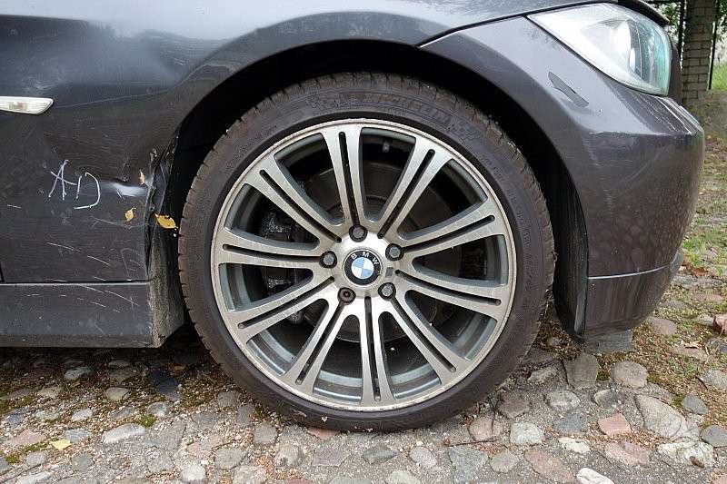 BMW 330 dalimis. Bmw e90 330d 2008m spalva sparkling graphite metal