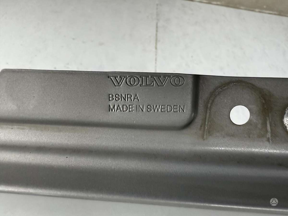 Volvo XC90 spārni