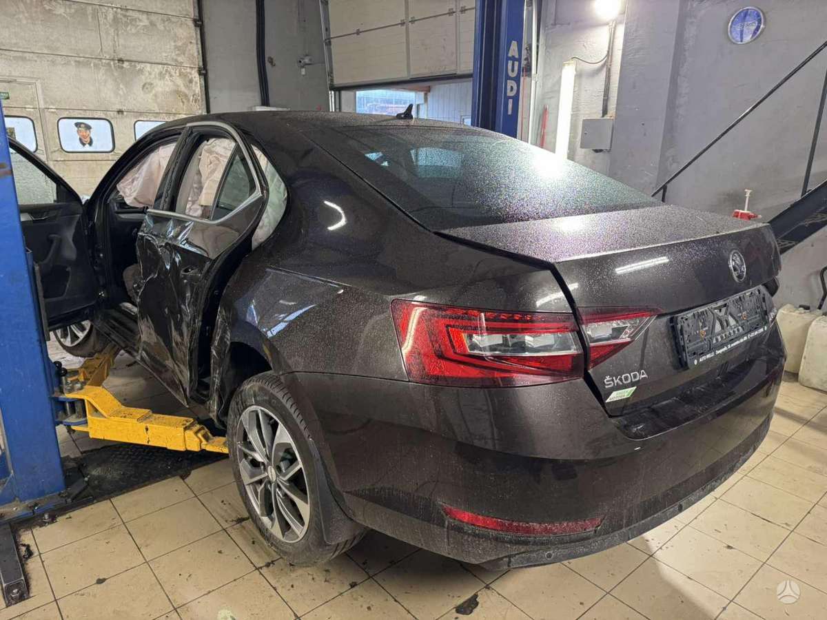 Skoda Superb for parts